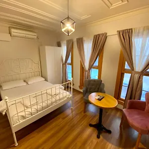 konak-akaretler-suit.istanbul-turkeyhotels.com/