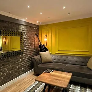 mantra-pub-and-apart.istanbul-turkeyhotels.com/